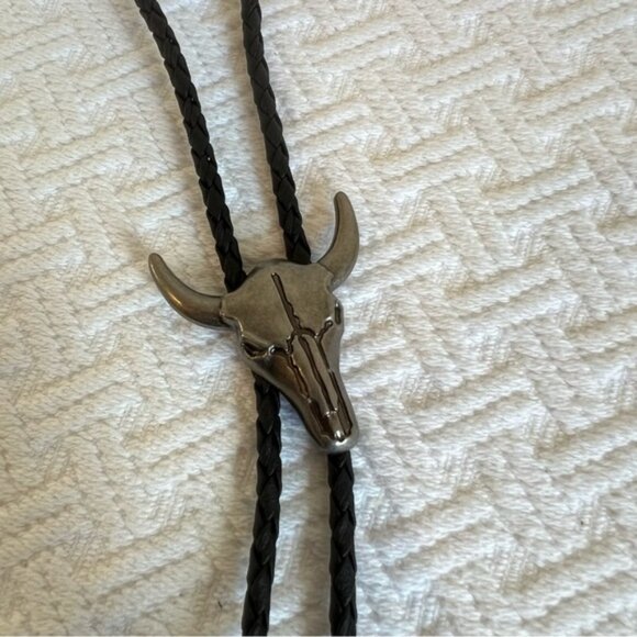 Vintage Bolo Handmade Southwestern Style Bull Cattle Ties Silver Hardware Neck - Picture 4 of 9